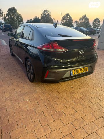 יונדאי איוניק