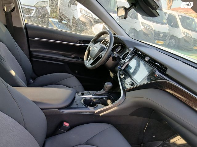 טויוטה קאמרי