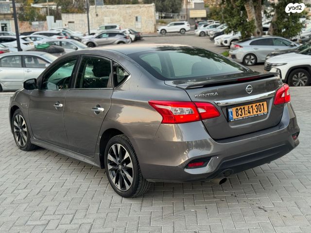 ניסאן סנטרה