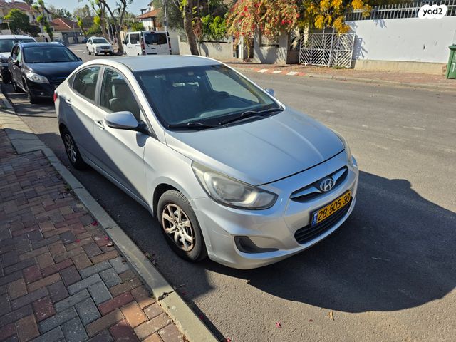 יונדאי אקסנט i25