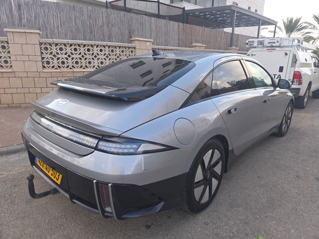 יונדאי איוניק 6