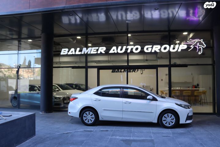 טויוטה קורולה