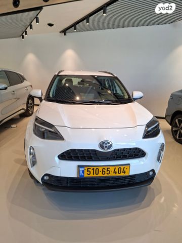 מודעת רכב טויוטה יאריס קרוס