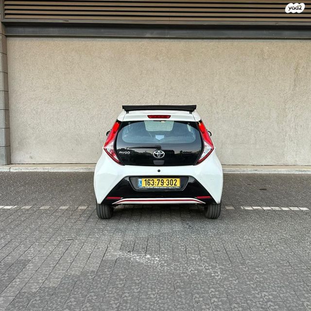 טויוטה אייגו