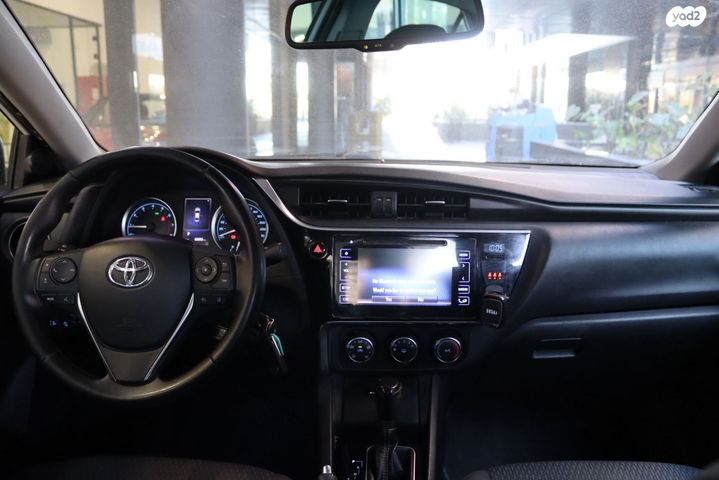 טויוטה קורולה