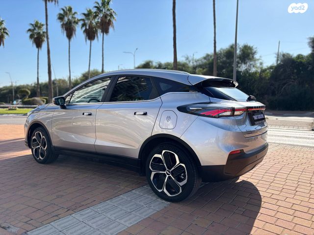 ג׳ילי Geometry C