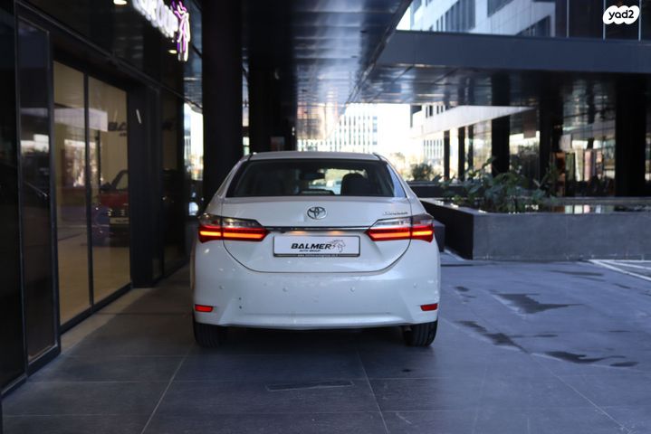 טויוטה קורולה