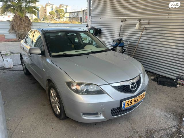 מודעת רכב מאזדה 3