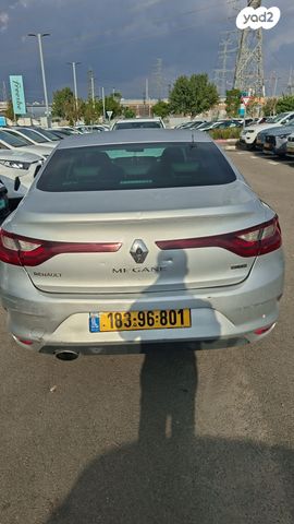 רנו מגאן