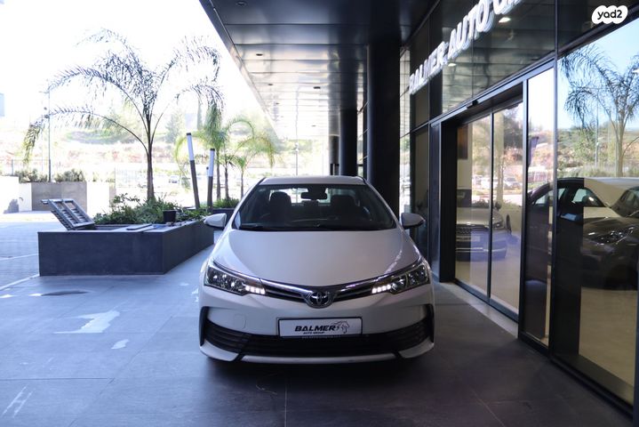 טויוטה קורולה