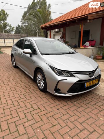 מודעת רכב טויוטה קורולה