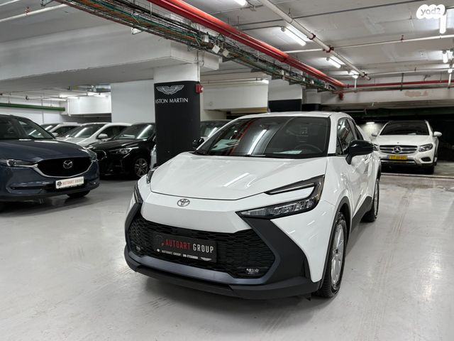מודעת רכב טויוטה C-HR