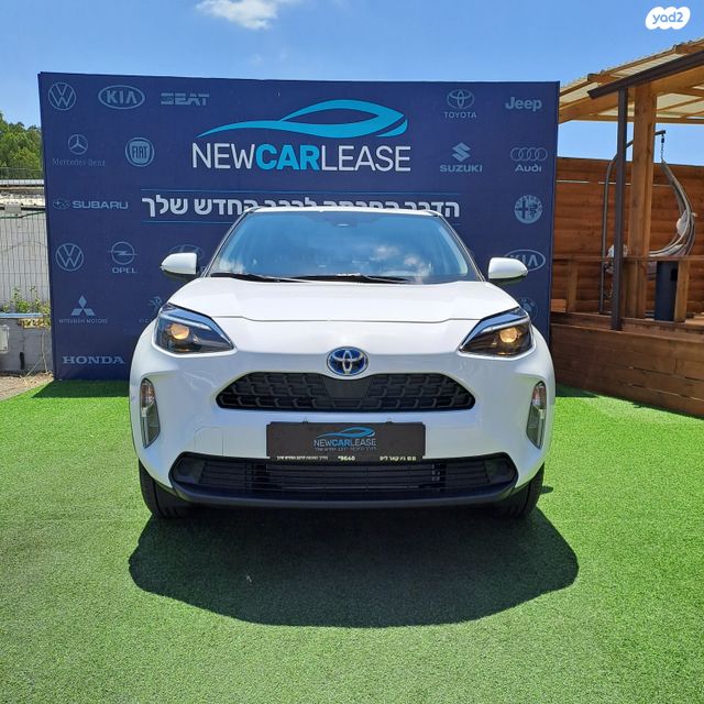 טויוטה יאריס קרוס