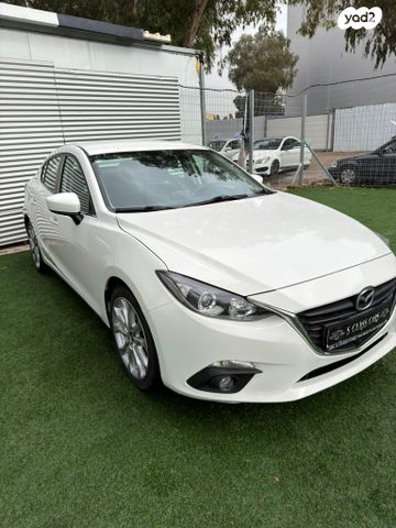 מודעת רכב מאזדה 3