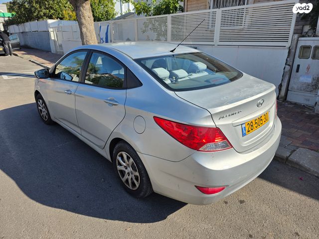 יונדאי אקסנט i25