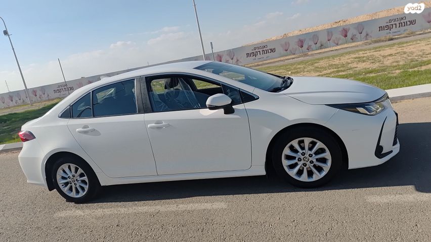 טויוטה קורולה