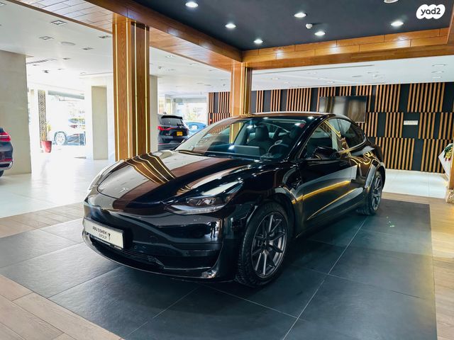 מודעת רכב טסלה מודל 3