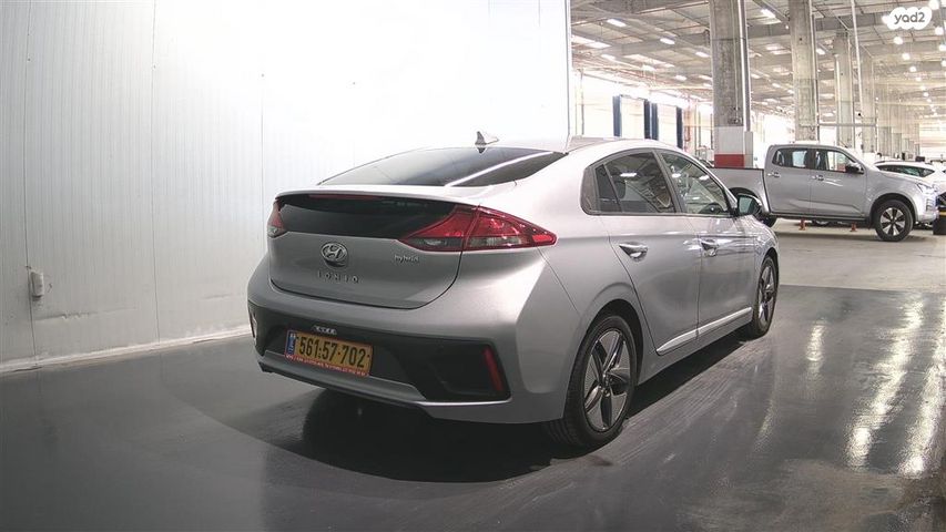 יונדאי איוניק