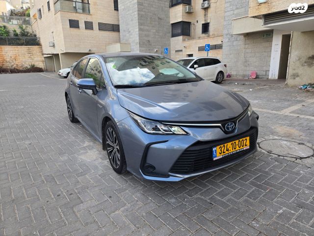 טויוטה קורולה