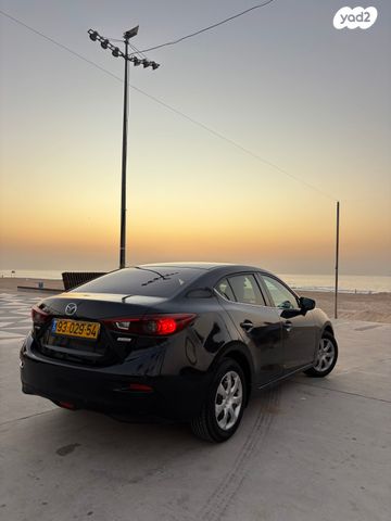 מאזדה 3