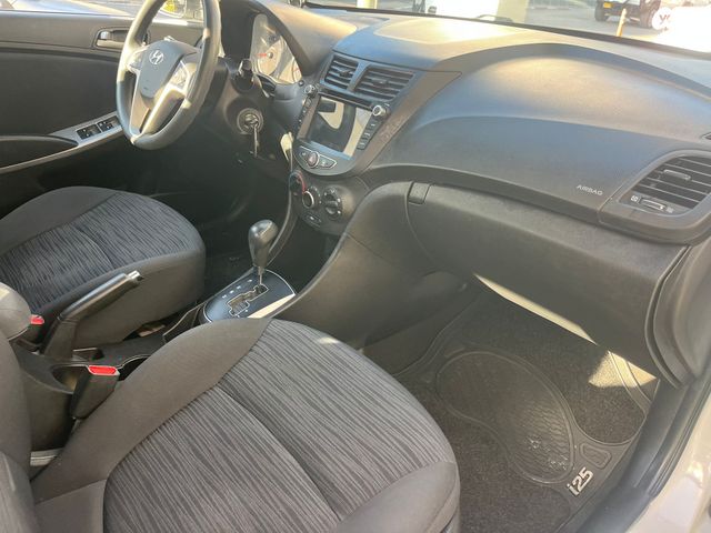 יונדאי אקסנט i25