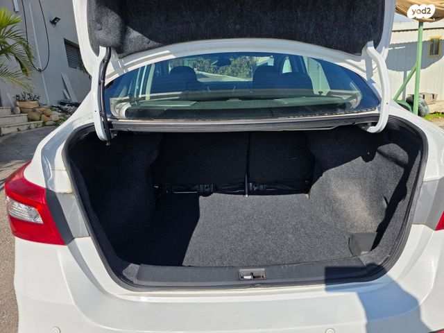 ניסאן סנטרה