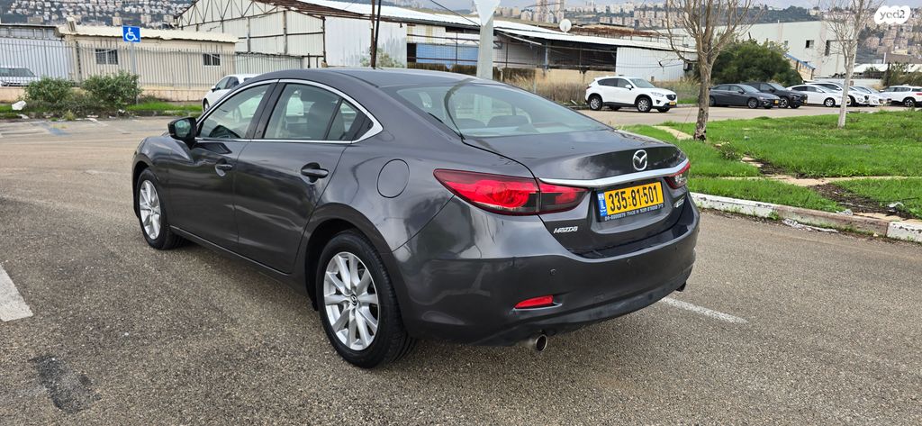 מודעת רכב מאזדה 6