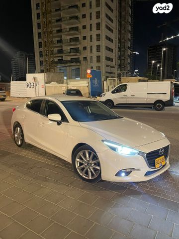 מודעת רכב מאזדה 3