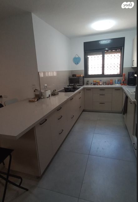 מעלה הבנים 27