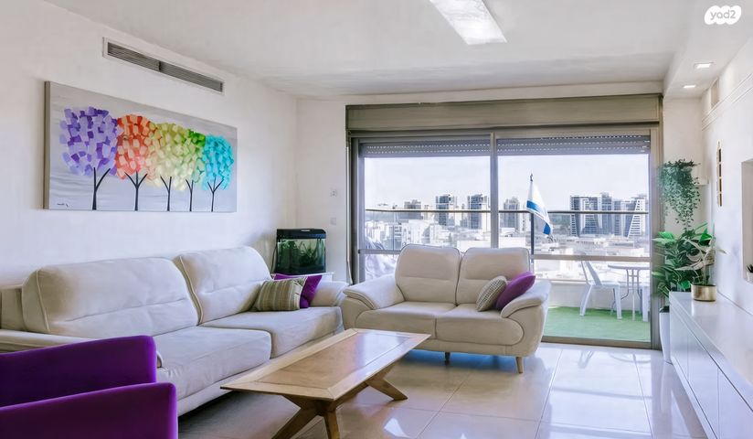 דרך מנחם בגין 38