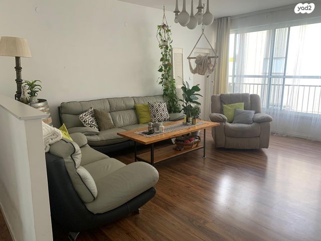 גרושקביץ' 28