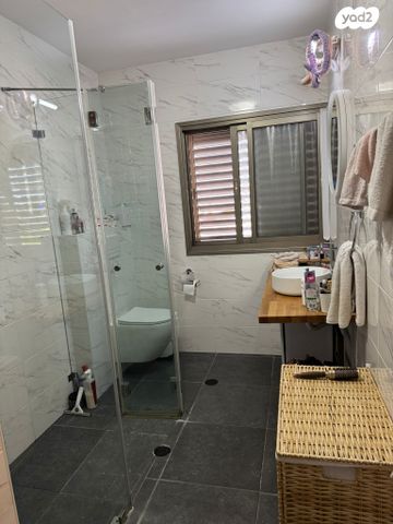 דו משפחתי, הנגב 74, רובע ד', אריאל