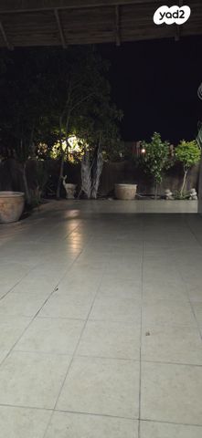 דירת גן, עין מור 1, המעיינות, שחמון, רובע 8, אילת