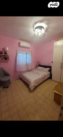 דירה, קרייתי 20, לב העיר, בת ים