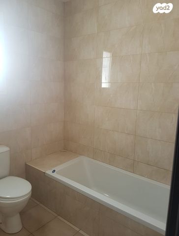 דירה, אחיה השילוני 16, רמת אבי עזרי / רמת בית שמש ג-1, בית שמש