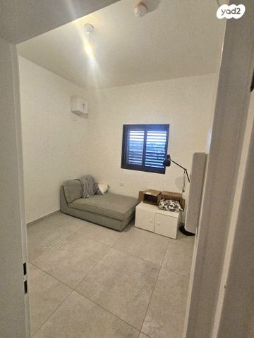 דירה, נעמי שמר 32, נאות אפק, אפקה, קרית ביאליק