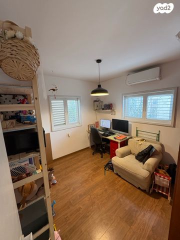 דירה, מוריה 38, גולן, רמת השרון