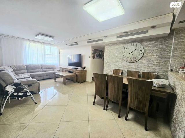 דירה, שמשון הגיבור 16, המרכז האזרחי, רמלה