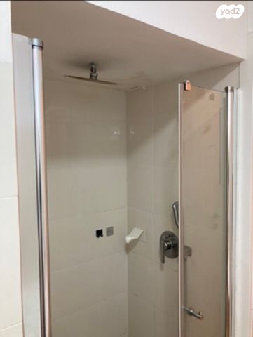 דירה, דרך לוי אשכול 183, קיראון, קרית אונו