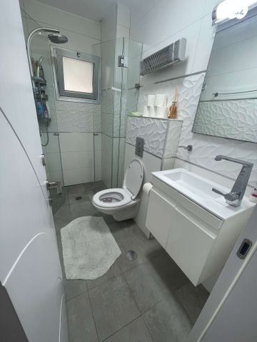 דירה, גבעת התחמושת 14, קרית שרת מערב, חולון