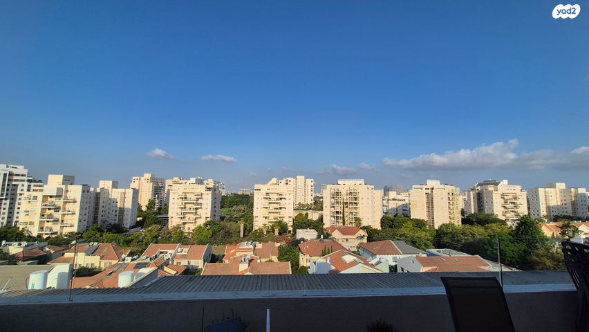 גג/ פנטהאוז, הזמיר 10, המרכז, קרית אונו