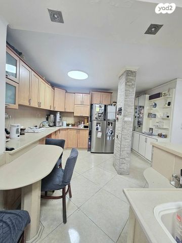 דירה, שמשון הגיבור 16, המרכז האזרחי, רמלה