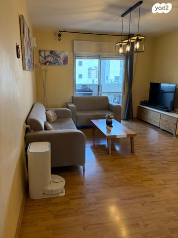 ח.מ. שפירא 74