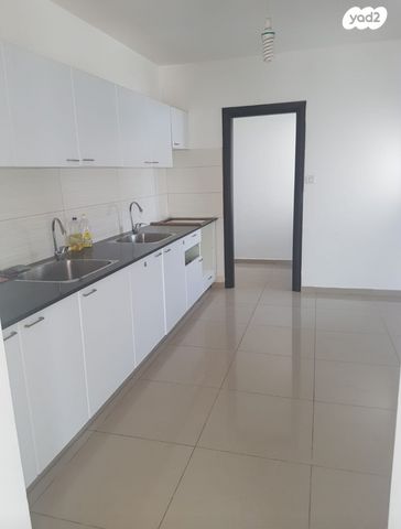 דירה, אחיה השילוני 16, רמת אבי עזרי / רמת בית שמש ג-1, בית שמש