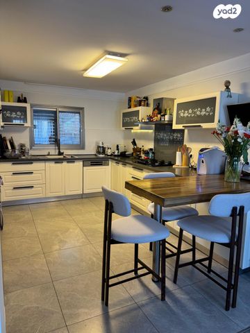 דו משפחתי, הנגב 74, רובע ד', אריאל