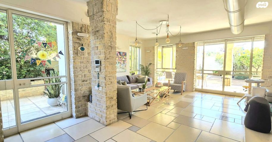 דו משפחתי, איילון 3, אורנית, אורנית