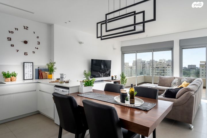 גג/ פנטהאוז, הזמיר 10, המרכז, קרית אונו