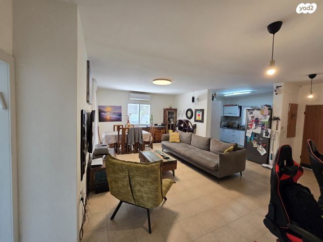 בית פרטי/ קוטג', אחוזה 15, נאות הדרים, גן יבנה