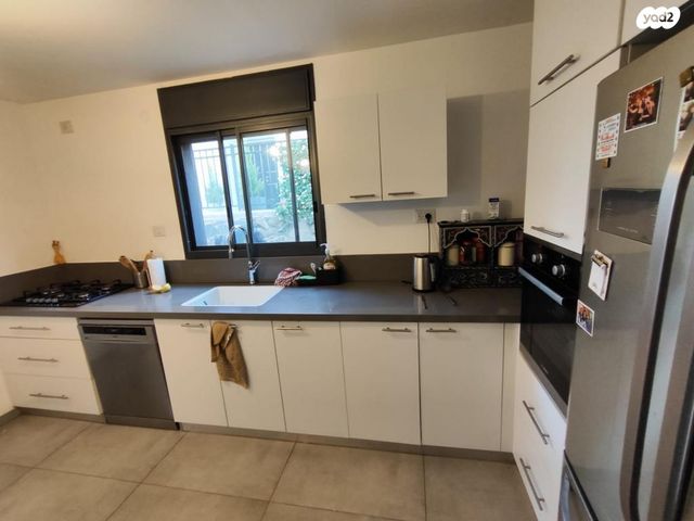 דו משפחתי, יהלום 5, רובע 10 חן, קצרין