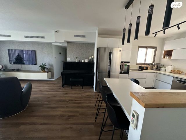 דירה, האימהות 9, סביוני נצר סירני, נס ציונה